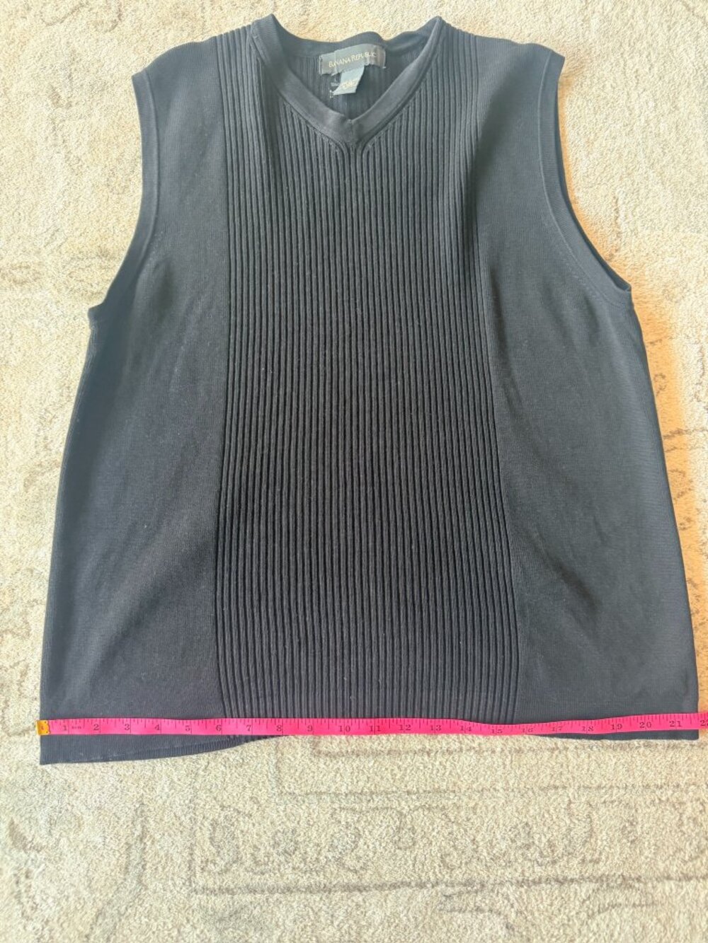 Banana Republic Ribbed V-Neck Sleeveless Top Black M